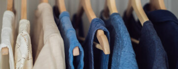 Clothes,On,Hangers,In,The,Cabinet,Gradient,From,White,To